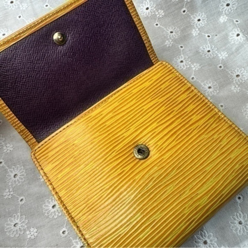 Louis Vuitton Malletier Epi Leather Elise Wallet. Yellow - Picture 7 of 14